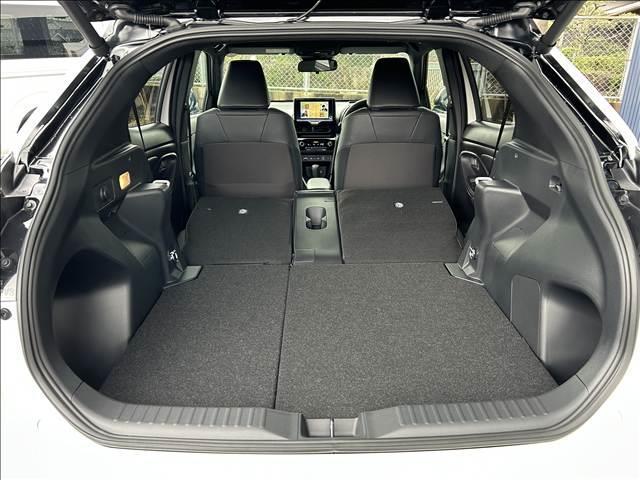 ヤリスクロス ハイブリッドZ 8インチDA Plus パノラミックビューモニター TTM BSM HUD ハンズフリーパワーバックドア ステアリングヒーター F席シートヒーター LEDヘッドランプ 純正フロアマット ETC2.0(48枚目)