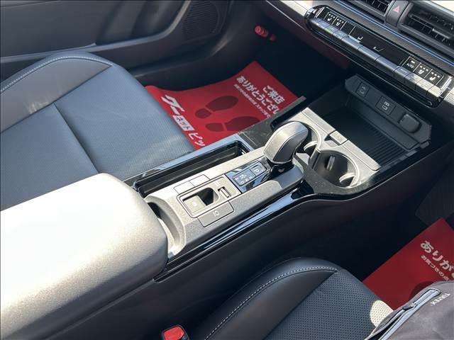 プリウス Ｚ　メーカー１２．３インチＤＡ／ナビ／ＤＴＶ／ＢＴ／アップル／アンドロイド　パノラミックビューモニター　パノラマルーフ　ＴＳＳ　ＢＳＭ　デジタルインナーミラー／前後ドラレコ　ＥＴＣ２．０（40枚目）