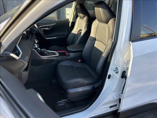 RAV4 ハイブリッドアドベンチャー オフロードパッケージII 10.5インチDA パノラミックビューモニター TSS デジタルインナーミラー前席シートヒーター/ベンチレーションAC100V/1500W ハンズフリーパワーバックドア 純正フロアマット ETC2.0(40枚目)