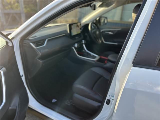 RAV4 ハイブリッドアドベンチャー オフロードパッケージII 10.5インチDA パノラミックビューモニター TSS デジタルインナーミラー前席シートヒーター/ベンチレーションAC100V/1500W ハンズフリーパワーバックドア 純正フロアマット ETC2.0(41枚目)