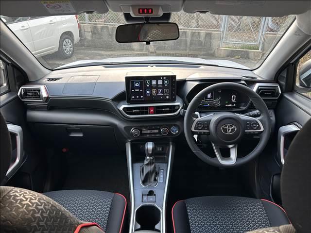 ライズ Ｚ　登録済未使用車　メーカー９インチＤＡ　スマートアシスト　ＰＫＳＢ　ＢＳＭ＋ＲＣＴＡ　ＬＥＤシーケンシャルターンランプ／ＬＥＤフォグ／ＬＥＤイルミ　Ｆ席シートヒーター　ＥＴＣ（7枚目）