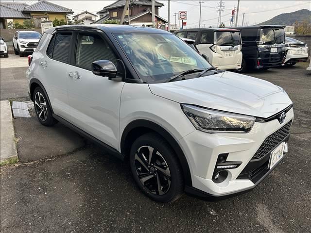 ライズ Ｚ　登録済未使用車　メーカー９インチＤＡ　スマートアシスト　ＰＫＳＢ　ＢＳＭ＋ＲＣＴＡ　ＬＥＤシーケンシャルターンランプ／ＬＥＤフォグ／ＬＥＤイルミ　Ｆ席シートヒーター　ＥＴＣ（8枚目）