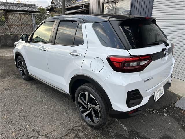 ライズ Ｚ　登録済未使用車　メーカー９インチＤＡ　スマートアシスト　ＰＫＳＢ　ＢＳＭ＋ＲＣＴＡ　ＬＥＤシーケンシャルターンランプ／ＬＥＤフォグ／ＬＥＤイルミ　Ｆ席シートヒーター　ＥＴＣ（13枚目）