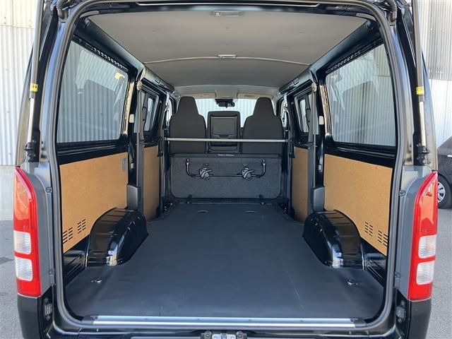 ハイエースバン ロングＤＸ　衝突被害軽減システム　乗車定員６人　ワンオーナー（17枚目）