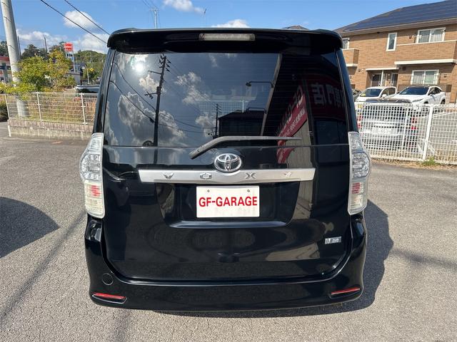 ヴォクシー ZS 煌 ローダウン/ナビ/TV/バックモニター/ETC/Bluetooth/両側電動スライドドア/HIDオートライト/フォグランプ/CD/DVD再生/スマートキー/プッシュスタート/パドルシフト(8枚目)