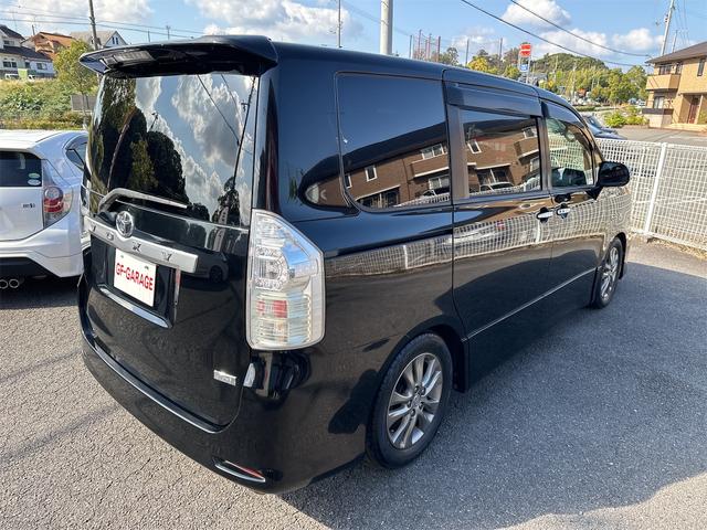 ヴォクシー ZS 煌 ローダウン/ナビ/TV/バックモニター/ETC/Bluetooth/両側電動スライドドア/HIDオートライト/フォグランプ/CD/DVD再生/スマートキー/プッシュスタート/パドルシフト(16枚目)