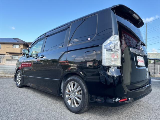 ヴォクシー ZS 煌 ローダウン/ナビ/TV/バックモニター/ETC/Bluetooth/両側電動スライドドア/HIDオートライト/フォグランプ/CD/DVD再生/スマートキー/プッシュスタート/パドルシフト(17枚目)