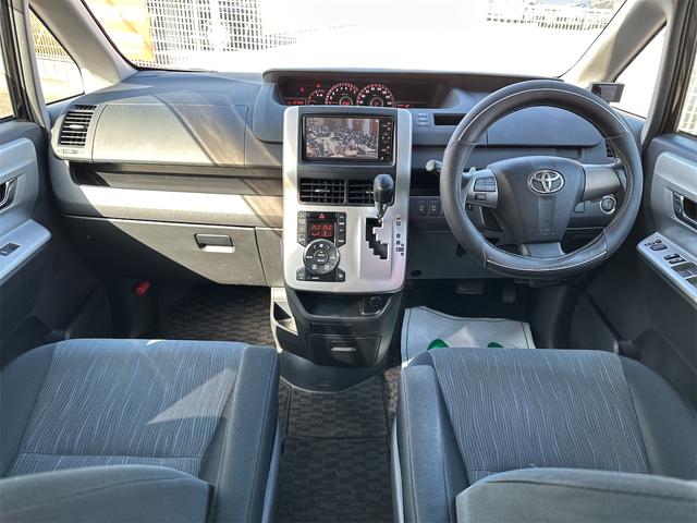 ヴォクシー ZS 煌 ローダウン/ナビ/TV/バックモニター/ETC/Bluetooth/両側電動スライドドア/HIDオートライト/フォグランプ/CD/DVD再生/スマートキー/プッシュスタート/パドルシフト(28枚目)