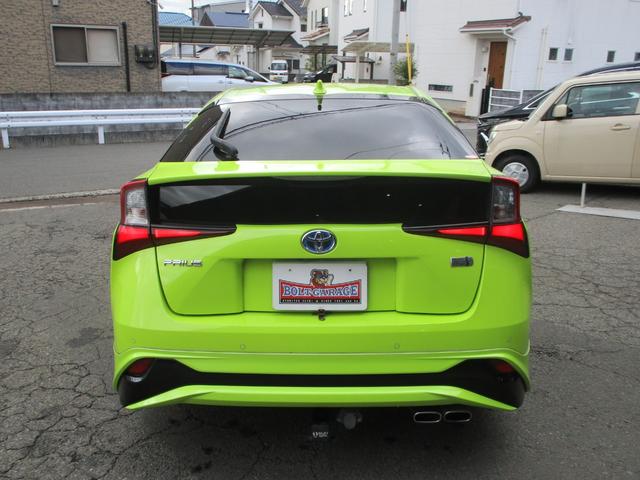 プリウス Aツーリングセレクション 禁煙車 9インチナビ モデリスタ デジタルインナーミラー ブラインドスポットモニター パワーシート ヘッドアップディスプレイ ヒッチメンバー ゴーストフィルム(8枚目)