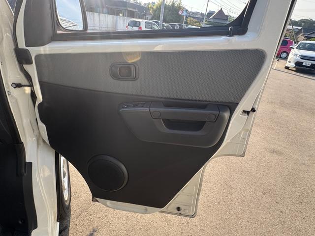 タウンエースバン GL キーレス パワーウィンドウ ポータブルナビ バックカメラ リヤヒーター 社外アルミホイール ルーフキャリア(27枚目)