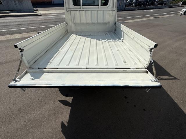 ハイゼットトラック スマートアシスト 社外LEDヘッドライト LEDフォグランプ エアバック ラジオ 三方開 テールゲートチェーン(33枚目)