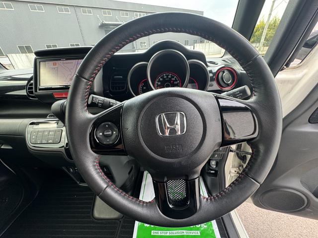 Ｎ－ＢＯＸカスタム Ｇ　ＳＳパッケージ　社外ナビ　ＴＶ　バックカメラ　左側パワースライドドア　ＥＴＣ　シートヒーター　ＨＩＤヘッドライト　ＬＥＤフォグランプ　オートライト　ステアリングスイッチ　純正アルミホイール　オートリトラミラー（15枚目）