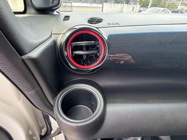 Ｎ－ＢＯＸカスタム Ｇ　ＳＳパッケージ　社外ナビ　ＴＶ　バックカメラ　左側パワースライドドア　ＥＴＣ　シートヒーター　ＨＩＤヘッドライト　ＬＥＤフォグランプ　オートライト　ステアリングスイッチ　純正アルミホイール　オートリトラミラー（33枚目）