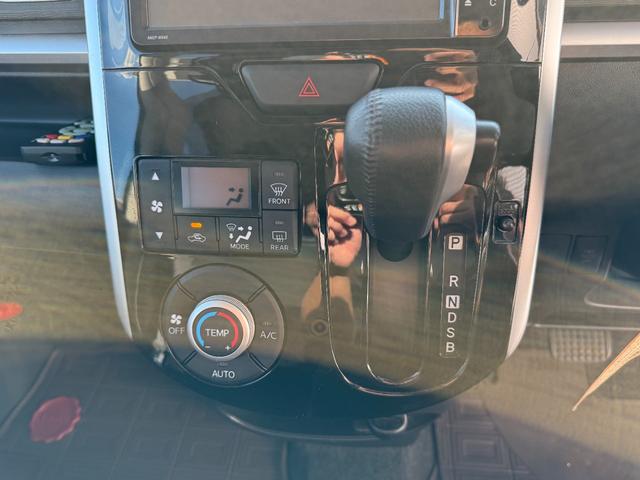 タント カスタムRS SA 純正ナビ フルセグ バックカメラ 後席モニター ETC 両側パワースライドドア オートライト LEDヘッドライト 衝突軽減ブレーキ 純正15インチアルミホイール(24枚目)