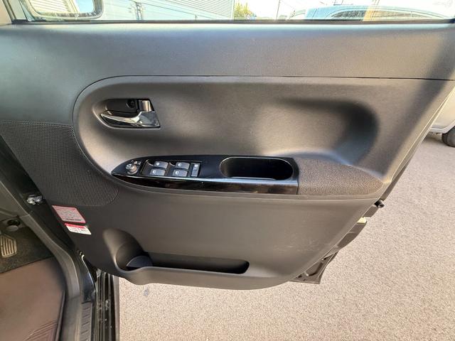 タント カスタムRS SA 純正ナビ フルセグ バックカメラ 後席モニター ETC 両側パワースライドドア オートライト LEDヘッドライト 衝突軽減ブレーキ 純正15インチアルミホイール(28枚目)