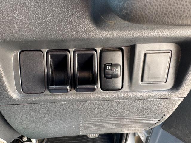 ハイゼットトラック ジャンボ 社外ナビ ワンセグTV 4WD ETC ミラー型ドラレコ キーレス マット バイザー 荷台マット ゲートプロテクター エアコン パワステ(18枚目)