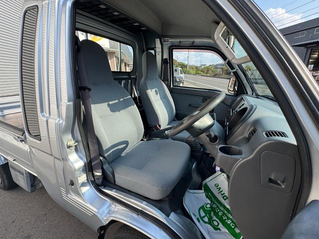 ハイゼットトラック ジャンボ 社外ナビ ワンセグTV 4WD ETC ミラー型ドラレコ キーレス マット バイザー 荷台マット ゲートプロテクター エアコン パワステ(29枚目)