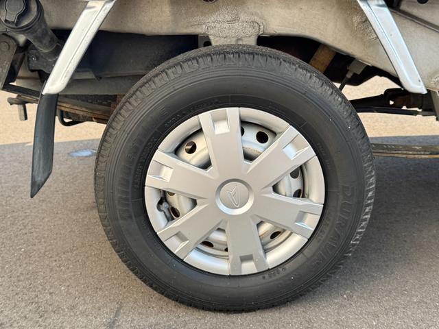 ハイゼットトラック ジャンボ 社外ナビ ワンセグTV 4WD ETC ミラー型ドラレコ キーレス マット バイザー 荷台マット ゲートプロテクター エアコン パワステ(43枚目)