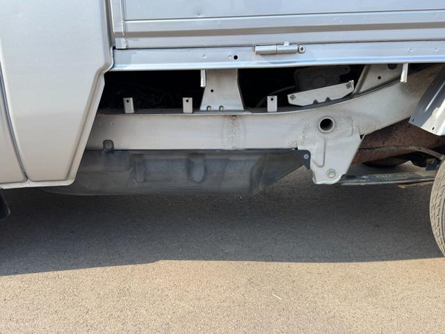 ハイゼットトラック ジャンボ 社外ナビ ワンセグTV 4WD ETC ミラー型ドラレコ キーレス マット バイザー 荷台マット ゲートプロテクター エアコン パワステ(46枚目)