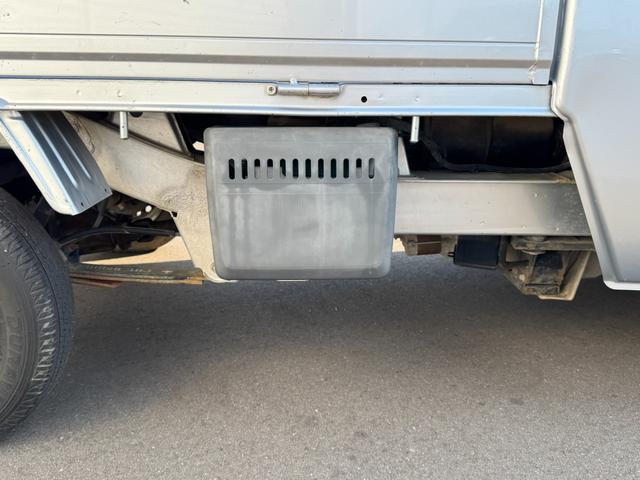 ハイゼットトラック ジャンボ 社外ナビ ワンセグTV 4WD ETC ミラー型ドラレコ キーレス マット バイザー 荷台マット ゲートプロテクター エアコン パワステ(47枚目)