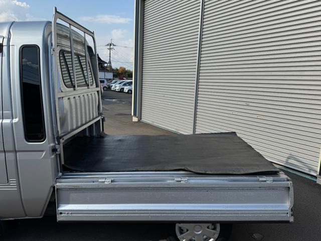 ハイゼットトラック ジャンボ 社外ナビ ワンセグTV 4WD ETC ミラー型ドラレコ キーレス マット バイザー 荷台マット ゲートプロテクター エアコン パワステ(49枚目)