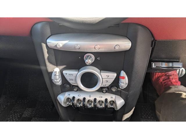 クーパーS Androidオーディオ搭載車 バックカメラ Bluetooth接続 GTストライプ センターマフラー ブースト計 スロットルコントローラー キーレスキー(17枚目)