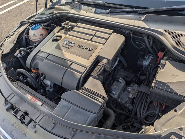 ２．０ＴＦＳＩ　電動オープントップ　赤革電動シート　フルノーマル　ディーラー整備車　ＨＤＤナビ　バックカメラ　ミュージックサーバー　電動リアスポイラー　電動リアスクリーン(35枚目)