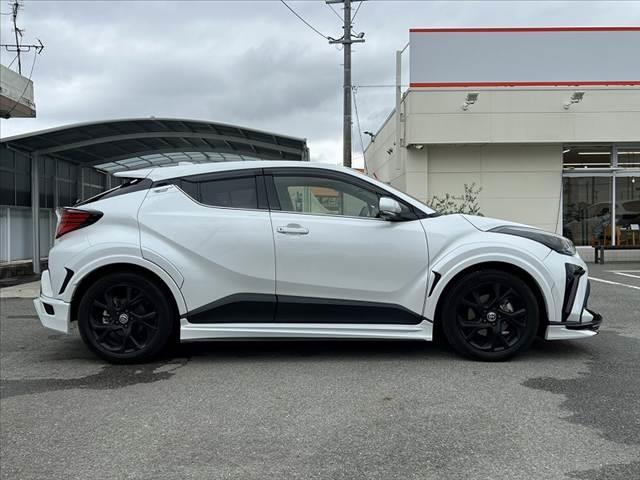 Ｃ－ＨＲ Ｇ　モード　ネロ　セーフティプラスＩＩ　後期　ディスプレイオーディオ　ＢＴ　フルセグ　ＴＲＤエアロ　パノラミックビューモニター　クルコン　ＥＴＣ　オートハイビーム　Ｐスタート　スマートキー　ステアリングスイッチ　シートヒーター　ＬＥＤライト（12枚目）