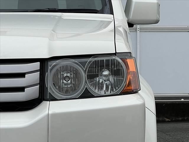 クロスロード ２０Ｘｉ　ＨＩＤ　全ドアオートＰ／Ｗ　ＥＴＣ　電格ミラー　フォグライト　リヤワイパー　スペアキー　チルトステアリング　ミラーウインカー　プライバシーガラス　３列シート　ドリンクホルダー　マット　バイザー　シガー（40枚目）