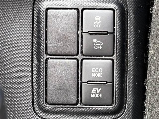 アクア Ｓスタイルブラック　中期　セーフティセンス　ＥＴＣ　Ｐスタート　スマートキー　ＬＥＤヘッドライト　オートハイビーム　オートライト　プライバシーガラス　ＡＣシガーソケット　電格ミラー　リアワイパー　バニティミラー（7枚目）