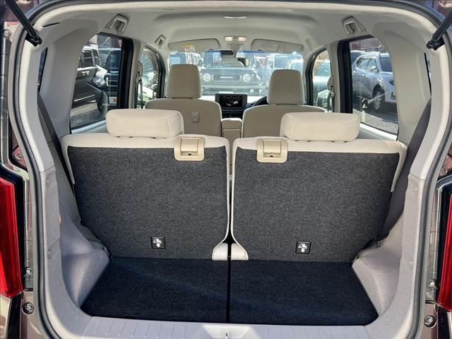 ムーヴ Ｌ　ＳＡＩＩ　車検整備付　スマアシ２　電格　シートリフター　チルトステア　リアワイパー　ＡＣソケット　前席バニティーミラー　レベライザー　カップホルダー　プライバシーガラス　ベンチシート　マット　ドアバイザー（20枚目）