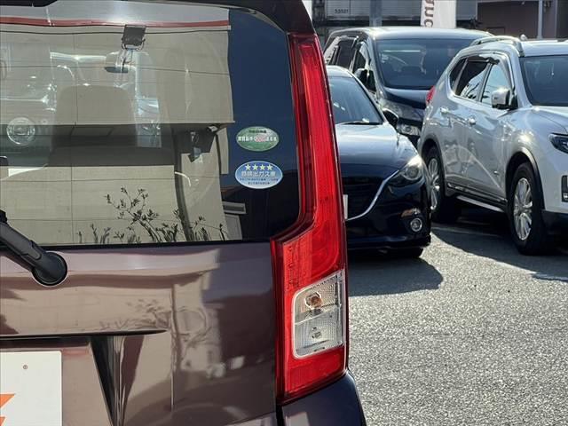 ムーヴ Ｌ　ＳＡＩＩ　車検整備付　スマアシ２　電格　シートリフター　チルトステア　リアワイパー　ＡＣソケット　前席バニティーミラー　レベライザー　カップホルダー　プライバシーガラス　ベンチシート　マット　ドアバイザー（40枚目）