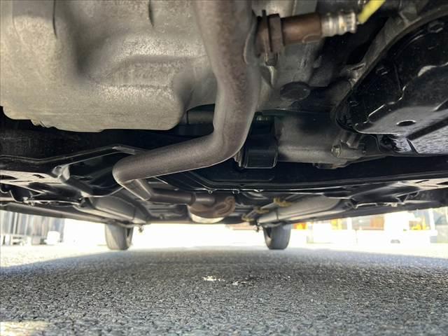 ムーヴ Ｌ　ＳＡＩＩ　車検整備付　スマアシ２　電格　シートリフター　チルトステア　リアワイパー　ＡＣソケット　前席バニティーミラー　レベライザー　カップホルダー　プライバシーガラス　ベンチシート　マット　ドアバイザー（47枚目）