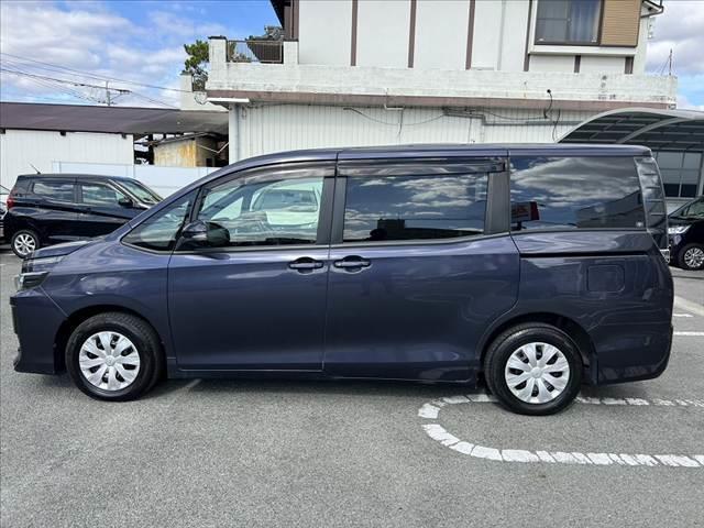 ヴォクシー Ｘ　社外ＳＤナビ　フルセグ　ＤＶＤ　ブルートゥース　Ｂカメラ　電動スライド　リモコンキー　電動格納ミラー　Ａライト　Ａストップ　シートリフター　ステリモ　Ｒシェード　Ｐガラス　ＨＤＭＩ　バニティーミラー（11枚目）