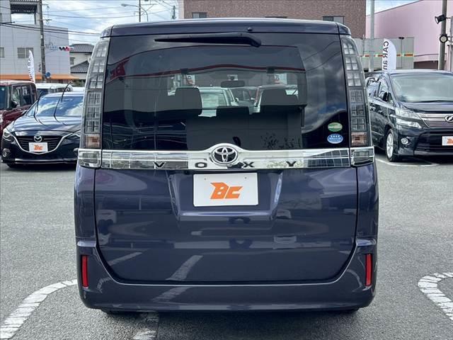 ヴォクシー Ｘ　社外ＳＤナビ　フルセグ　ＤＶＤ　ブルートゥース　Ｂカメラ　電動スライド　リモコンキー　電動格納ミラー　Ａライト　Ａストップ　シートリフター　ステリモ　Ｒシェード　Ｐガラス　ＨＤＭＩ　バニティーミラー（14枚目）