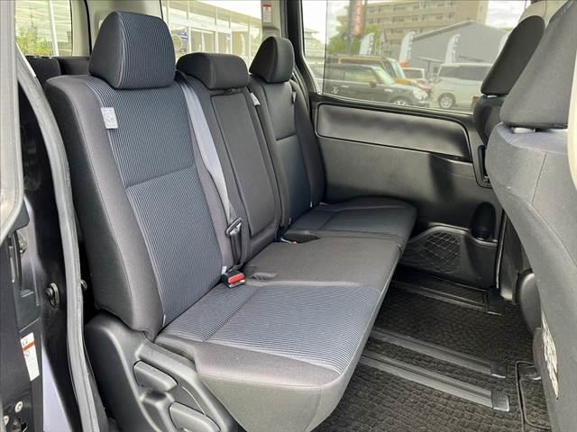 ヴォクシー Ｘ　社外ＳＤナビ　フルセグ　ＤＶＤ　ブルートゥース　Ｂカメラ　電動スライド　リモコンキー　電動格納ミラー　Ａライト　Ａストップ　シートリフター　ステリモ　Ｒシェード　Ｐガラス　ＨＤＭＩ　バニティーミラー（18枚目）