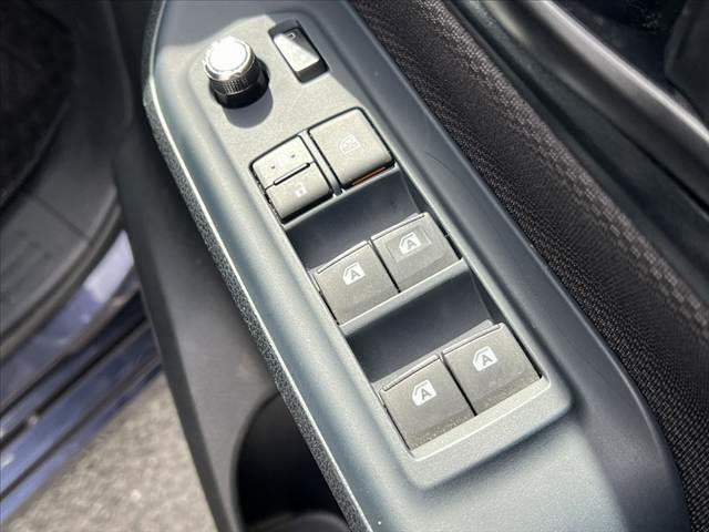 ヴォクシー Ｘ　社外ＳＤナビ　フルセグ　ＤＶＤ　ブルートゥース　Ｂカメラ　電動スライド　リモコンキー　電動格納ミラー　Ａライト　Ａストップ　シートリフター　ステリモ　Ｒシェード　Ｐガラス　ＨＤＭＩ　バニティーミラー（29枚目）