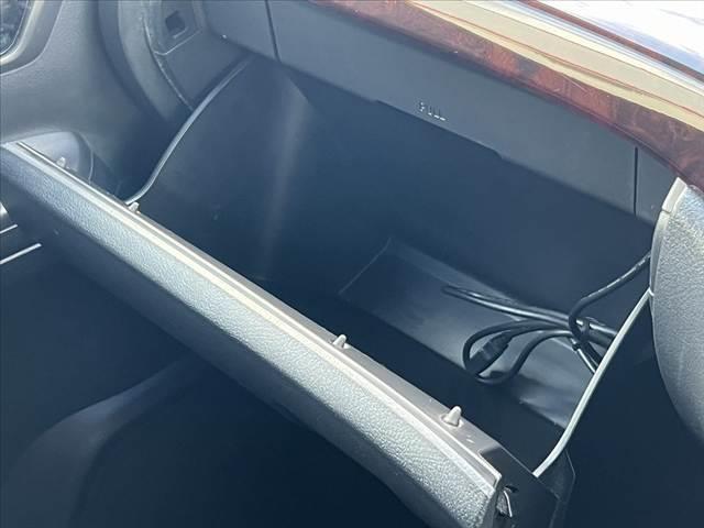 ヴェルファイア 2.4Z 後期 9型ナビ フルセグ BT DVD 両電スラ ETC ステリモ HID Pスタート スマートキーX2 シートリフター チルトテレスコ 電格 Aライト フォグ Pガラス ソナー マット バイザー(26枚目)