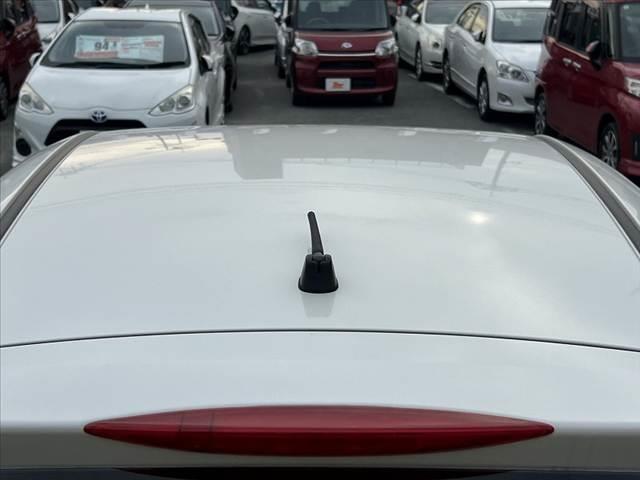 フィット １３Ｇ・Ｆパッケージ　禁煙車　純正ＣＤオーディオ　スマートキー　アイドリングストップ　プッシュスタート　ＥＣＯＮ　プライバシーガラス　ＡＣシガーソケット　電動格納ミラー　横滑り防止　バニティーミラー　チルトステア（46枚目）