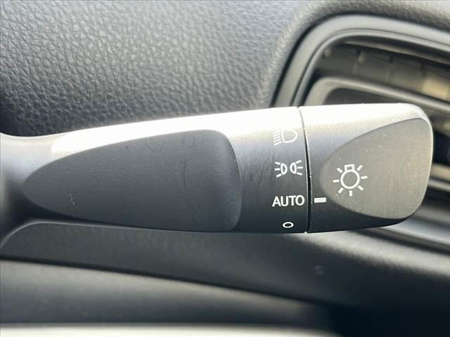 プリウス S 車検整備付 禁煙車 後期 社外SDナビ/ブルートゥース Bカメラ ETC セーフティセンス ステリモ クルコン スマートキー Pスタート オートライト 電格 Aハイビーム LEDヘッド シートリフター(32枚目)