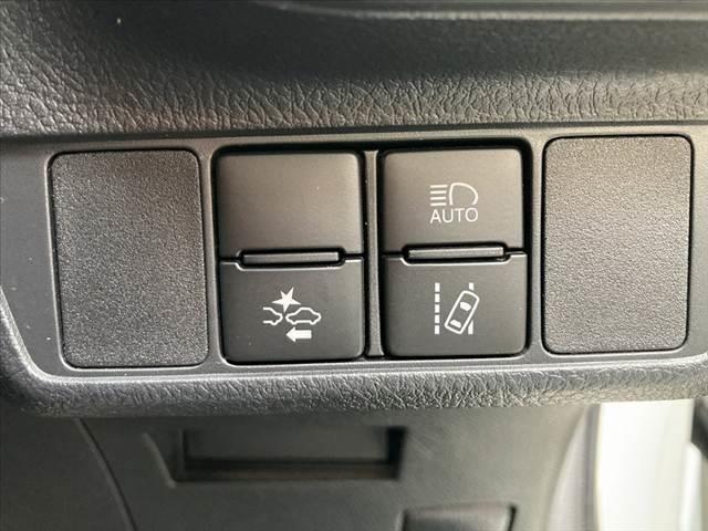 カローラフィールダー ハイブリッドＧ　ダブルバイビー　中期　社外ＳＤナビ　フルセグ　ＢＴ　Ｂカメラ　スマートキー　Ｐスタート　ＥＴＣ　シートヒーター　ＬＥＤヘッド　セーフティＣ　ハーフレザーシート　ＬＤＡ　オートライト　革巻きステア　電格　Ｐガラス（6枚目）