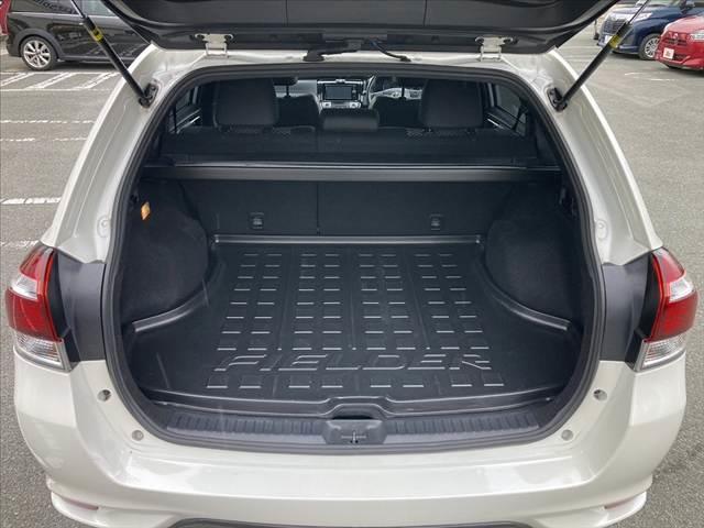 カローラフィールダー ハイブリッドＧ　ダブルバイビー　中期　社外ＳＤナビ　フルセグ　ＢＴ　Ｂカメラ　スマートキー　Ｐスタート　ＥＴＣ　シートヒーター　ＬＥＤヘッド　セーフティＣ　ハーフレザーシート　ＬＤＡ　オートライト　革巻きステア　電格　Ｐガラス（20枚目）