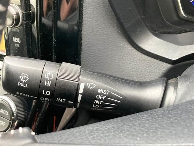 カローラフィールダー ハイブリッドＧ　ダブルバイビー　中期　社外ＳＤナビ　フルセグ　ＢＴ　Ｂカメラ　スマートキー　Ｐスタート　ＥＴＣ　シートヒーター　ＬＥＤヘッド　セーフティＣ　ハーフレザーシート　ＬＤＡ　オートライト　革巻きステア　電格　Ｐガラス（26枚目）