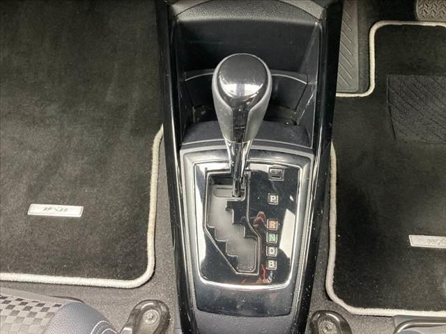 カローラフィールダー ハイブリッドＧ　ダブルバイビー　中期　社外ＳＤナビ　フルセグ　ＢＴ　Ｂカメラ　スマートキー　Ｐスタート　ＥＴＣ　シートヒーター　ＬＥＤヘッド　セーフティＣ　ハーフレザーシート　ＬＤＡ　オートライト　革巻きステア　電格　Ｐガラス（30枚目）