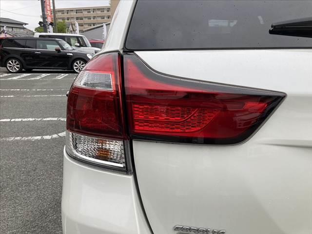 カローラフィールダー ハイブリッドＧ　ダブルバイビー　中期　社外ＳＤナビ　フルセグ　ＢＴ　Ｂカメラ　スマートキー　Ｐスタート　ＥＴＣ　シートヒーター　ＬＥＤヘッド　セーフティＣ　ハーフレザーシート　ＬＤＡ　オートライト　革巻きステア　電格　Ｐガラス（40枚目）