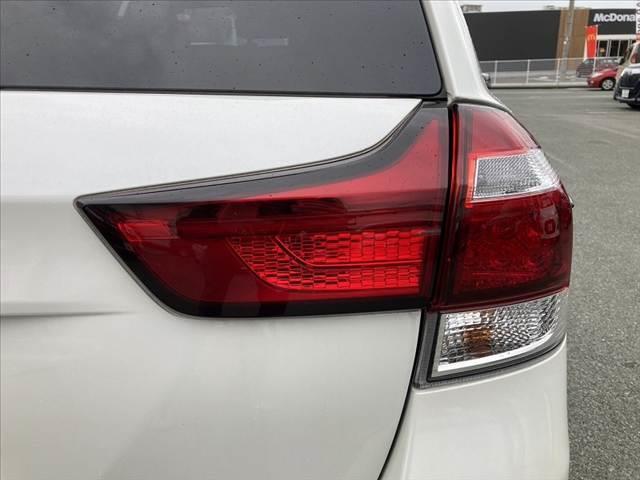 カローラフィールダー ハイブリッドＧ　ダブルバイビー　中期　社外ＳＤナビ　フルセグ　ＢＴ　Ｂカメラ　スマートキー　Ｐスタート　ＥＴＣ　シートヒーター　ＬＥＤヘッド　セーフティＣ　ハーフレザーシート　ＬＤＡ　オートライト　革巻きステア　電格　Ｐガラス（41枚目）