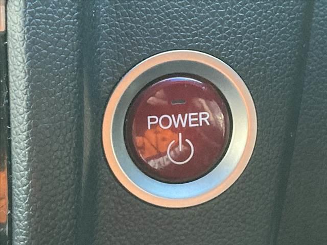 フィットハイブリッド Ｌパッケージ　車検整備付　エアロ　社外ＳＤナビ　フルセグ　ＤＶＤ再生　Ｂカメラ　ＥＴＣ　スマートキー　Ｐスタート　ＬＥＤヘッド　クルコン　Ａストップ　Ａライト　電格　ＡＣシガーソケット　ＳＲＳエアバッグ（6枚目）