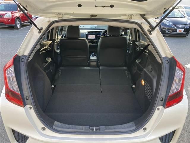 フィットハイブリッド Ｌパッケージ　車検整備付　エアロ　社外ＳＤナビ　フルセグ　ＤＶＤ再生　Ｂカメラ　ＥＴＣ　スマートキー　Ｐスタート　ＬＥＤヘッド　クルコン　Ａストップ　Ａライト　電格　ＡＣシガーソケット　ＳＲＳエアバッグ（21枚目）