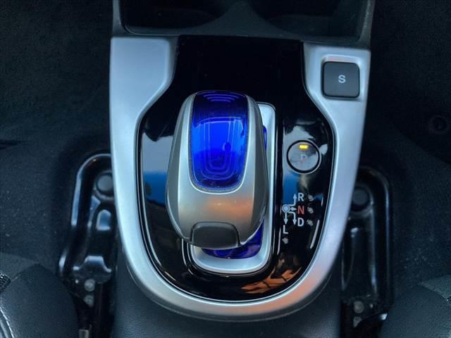 フィットハイブリッド Ｌパッケージ　車検整備付　エアロ　社外ＳＤナビ　フルセグ　ＤＶＤ再生　Ｂカメラ　ＥＴＣ　スマートキー　Ｐスタート　ＬＥＤヘッド　クルコン　Ａストップ　Ａライト　電格　ＡＣシガーソケット　ＳＲＳエアバッグ（27枚目）