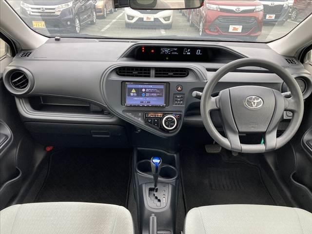 アクア L 車検整備付 後期 社外SDナビ Bluetooth バックカメラ ETC リモコンキー スペアキー 電格レベライザー セキュリティアラーム ACシガーソケット エアバッグ 横滑防止 バニティミラー(2枚目)